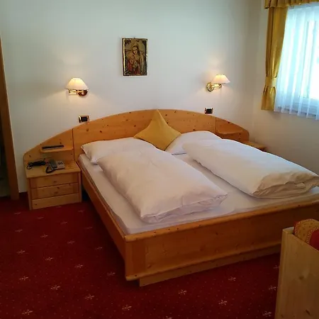 Garni Waltoy Hotel